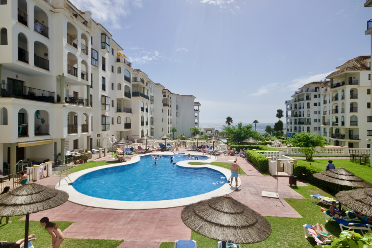 Helle Wohnung mit Meerblick in der Marina de la Duquesa - Costa del Sol