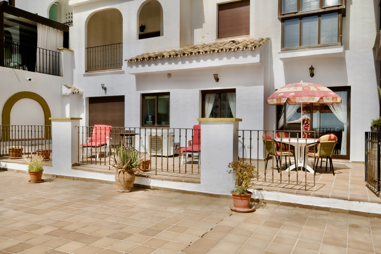 Helle Wohnung mit Meerblick in der Marina de la Duquesa - Costa del Sol