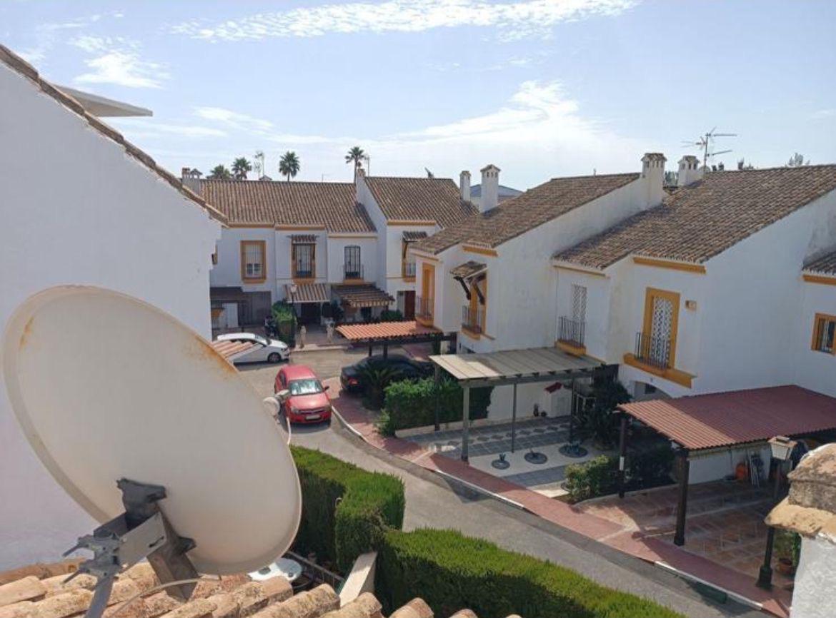 Exclusive Townhouse with Excellent Amenities - Costa del Sol