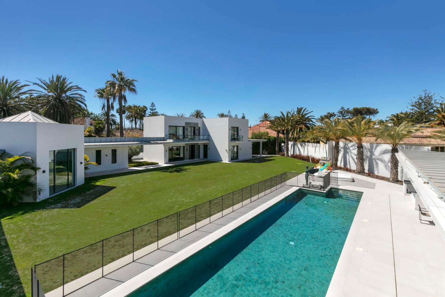 Exclusive luxury villa in the prestigious area of ​​Kings & Queens, Sotogrande - Costa del Sol