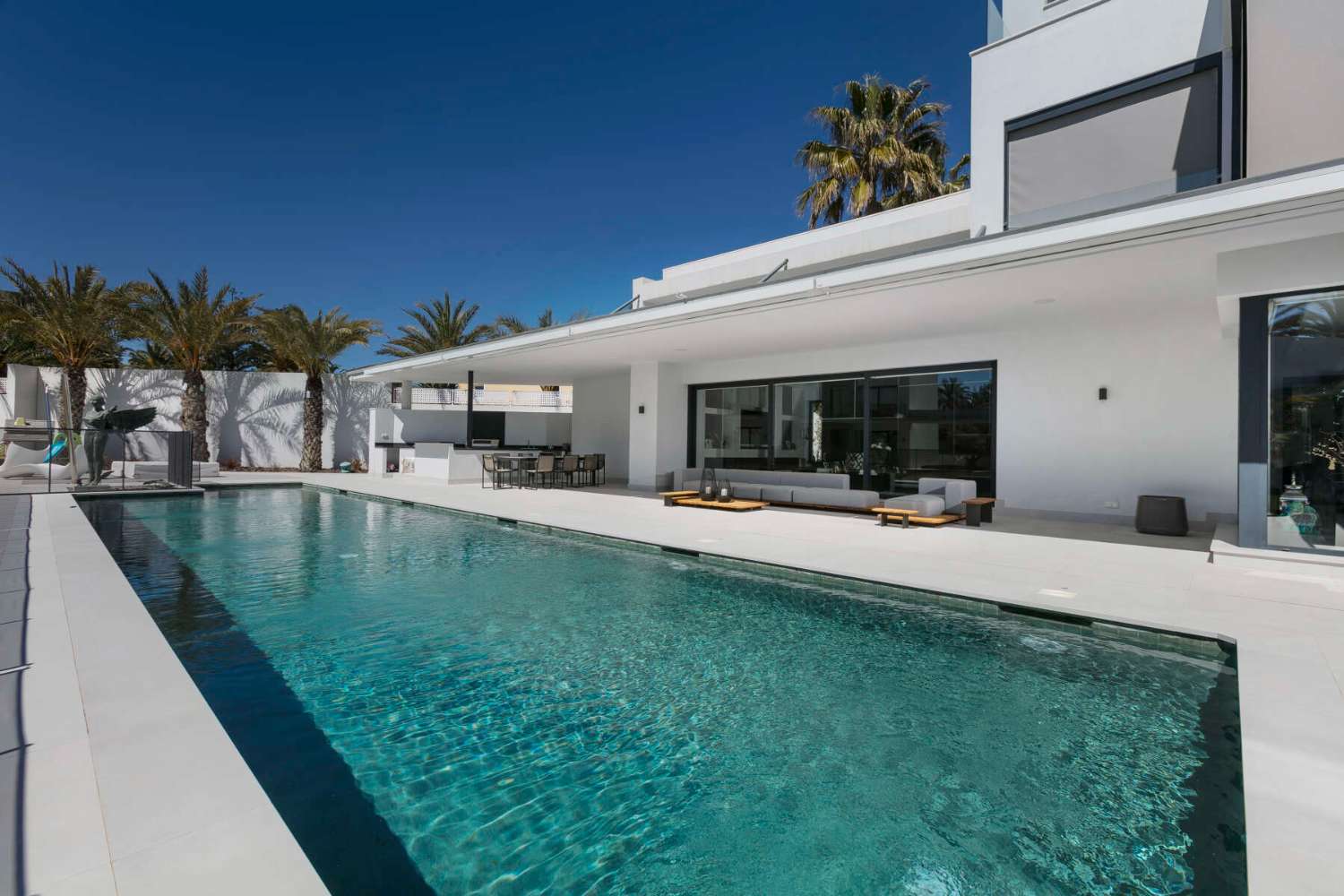 Exclusive luxury villa in the prestigious area of ​​Kings & Queens, Sotogrande - Costa del Sol