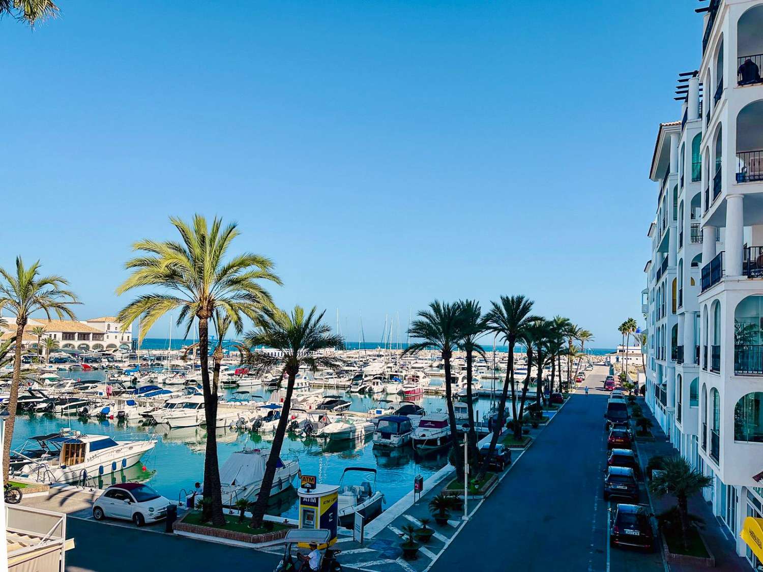 Exclusive luxury apartment in La Duquesa Marina - Costa del Sol